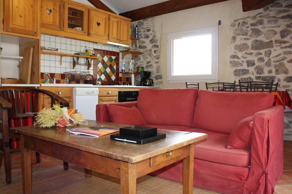 Domaine De "Creva-Tinas" Bed and Breakfast Mailhac Eksteriør billede